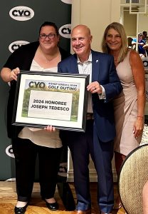 L-R: CYO-LI Executive Director Carol Sciotto, Tedesco and his wife Rhonda