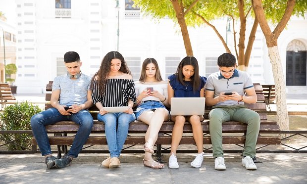teens on mobile devices