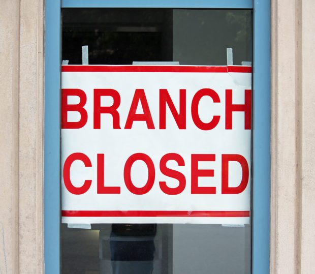 Sign in window stating bank branch closed.