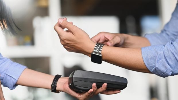 contactless payment with Apple Watch