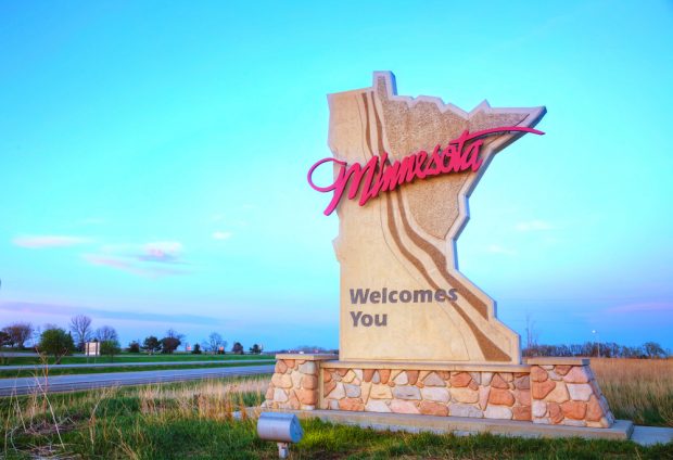 Minnesota welcome sign